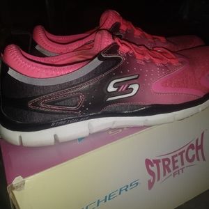 Sketchers stretch fit with air cooled memory foam